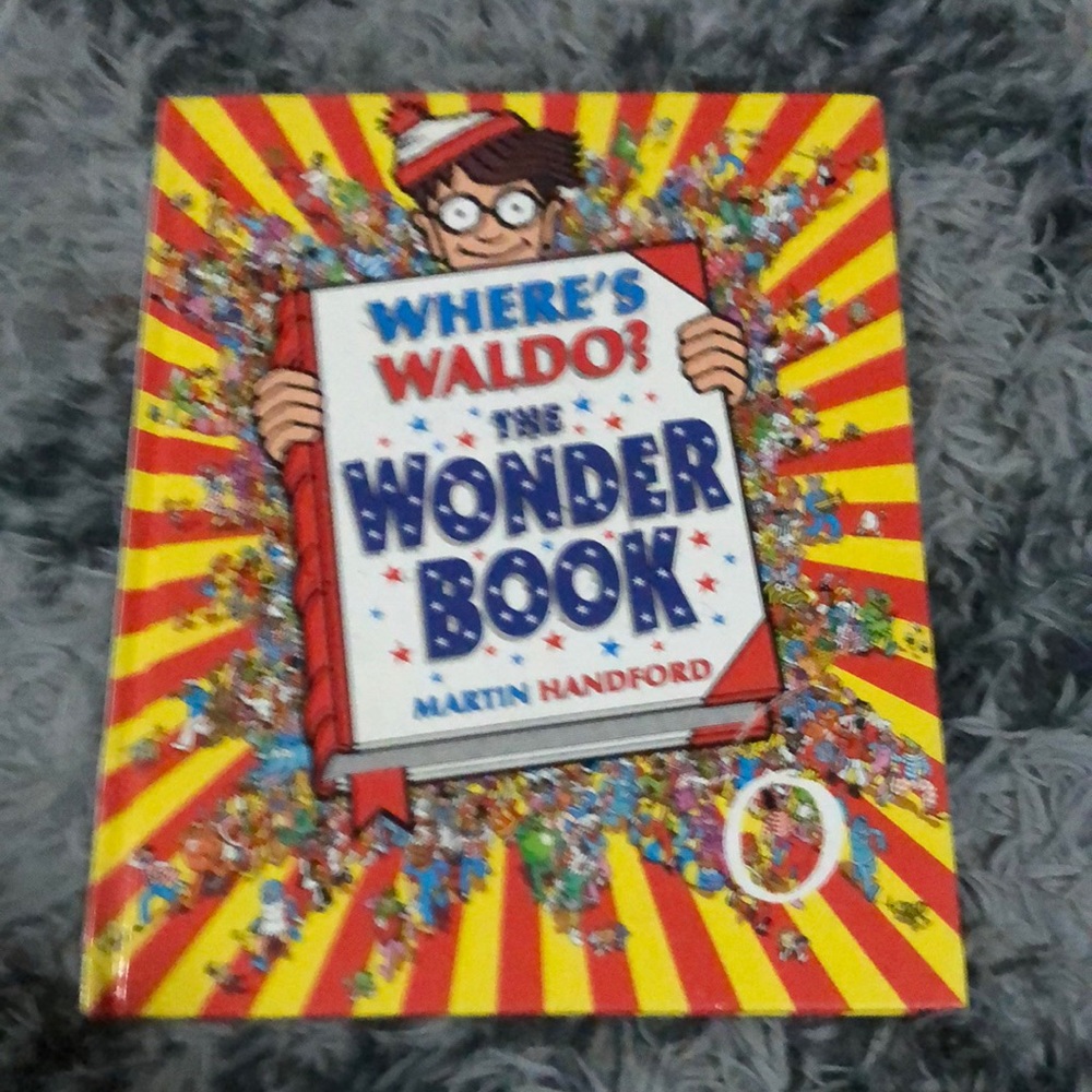 Where’s Waldo “The Wonder Book” big 📕